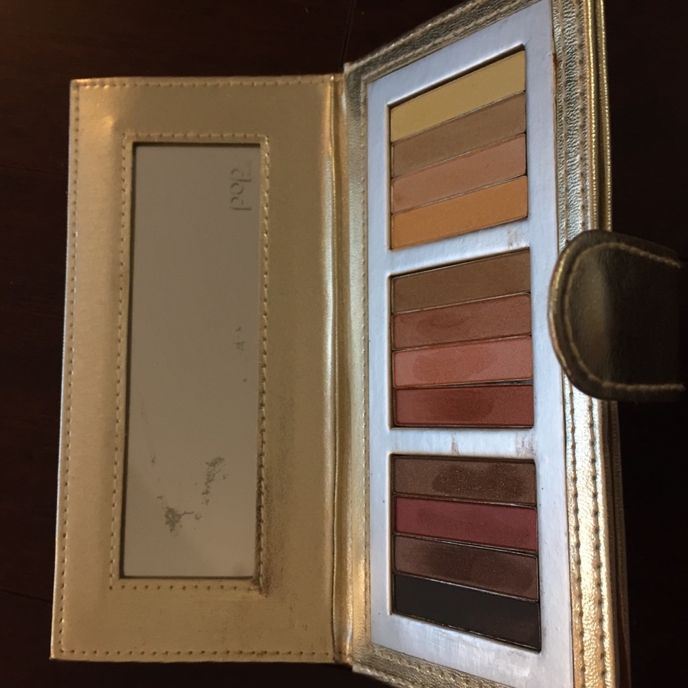2/$20 POP Beauty Eyeshadow Palette, lightly used